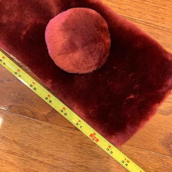 Cozy Faux Fur Shawl Collar with Pom Fastener - Picture 7 of 8